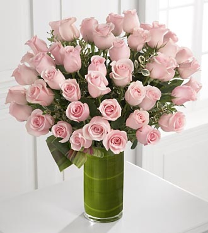 Luxury Rose Bouquet - 24-inch Premium Long-Stemmed Ros