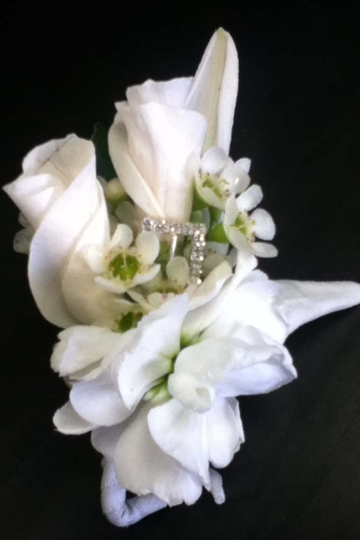 Purity Boutonniere